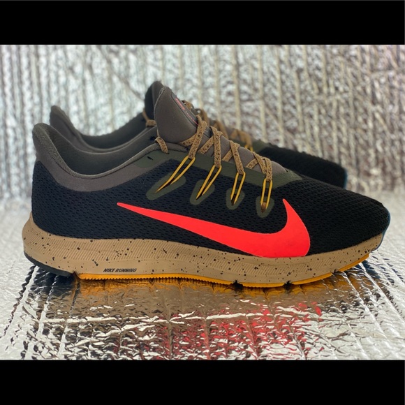 mens nike quest 2 se